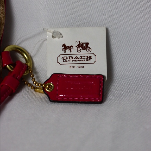 NWT Coach vintage Poppy Wristlet pink and gold